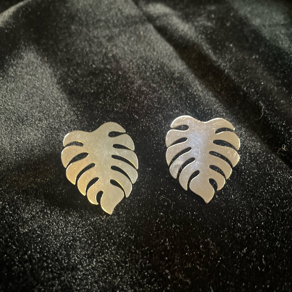 Earrings - Picture 2 of 2